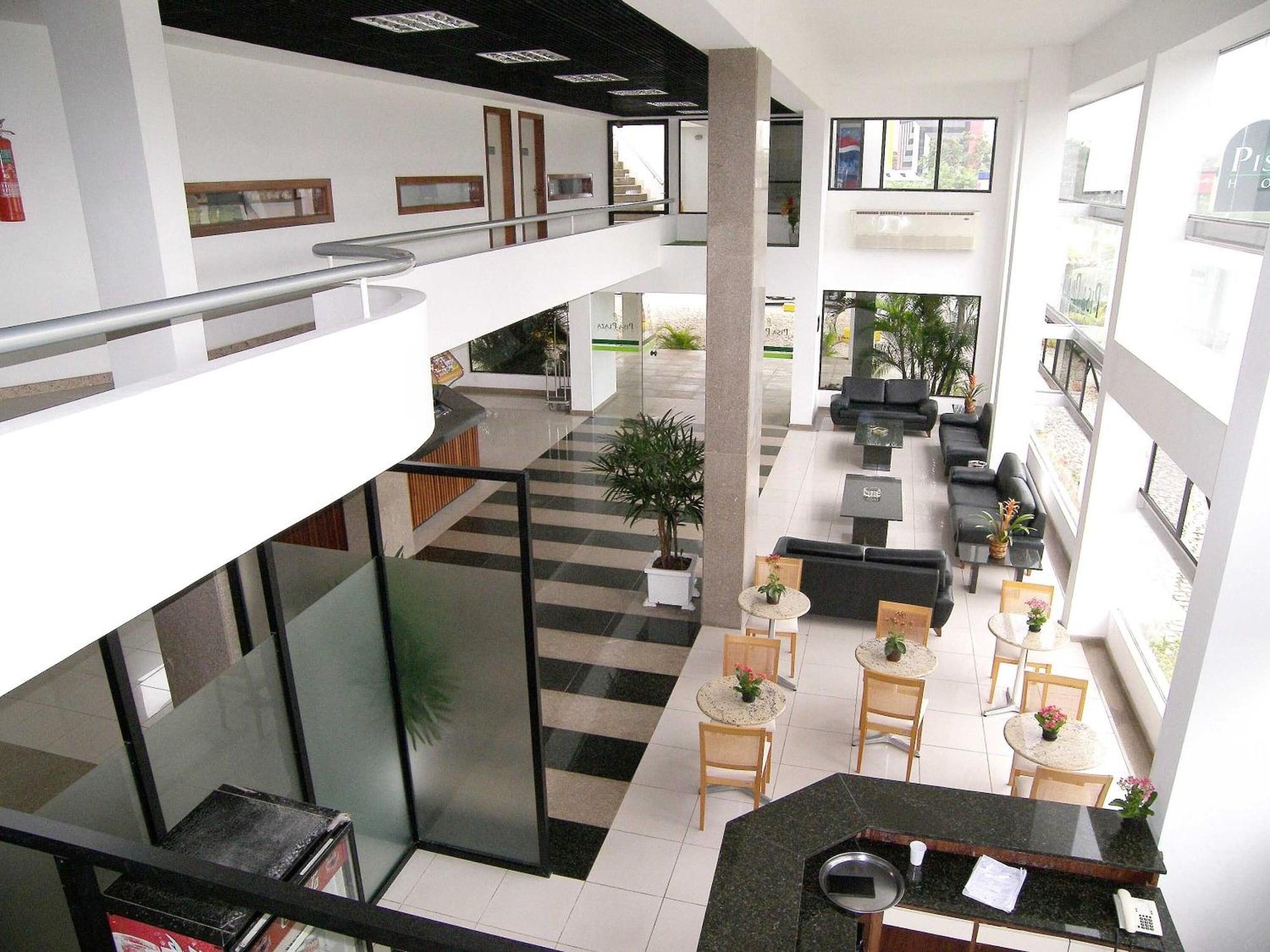 Vista Lobby Pisa Plaza Hotel