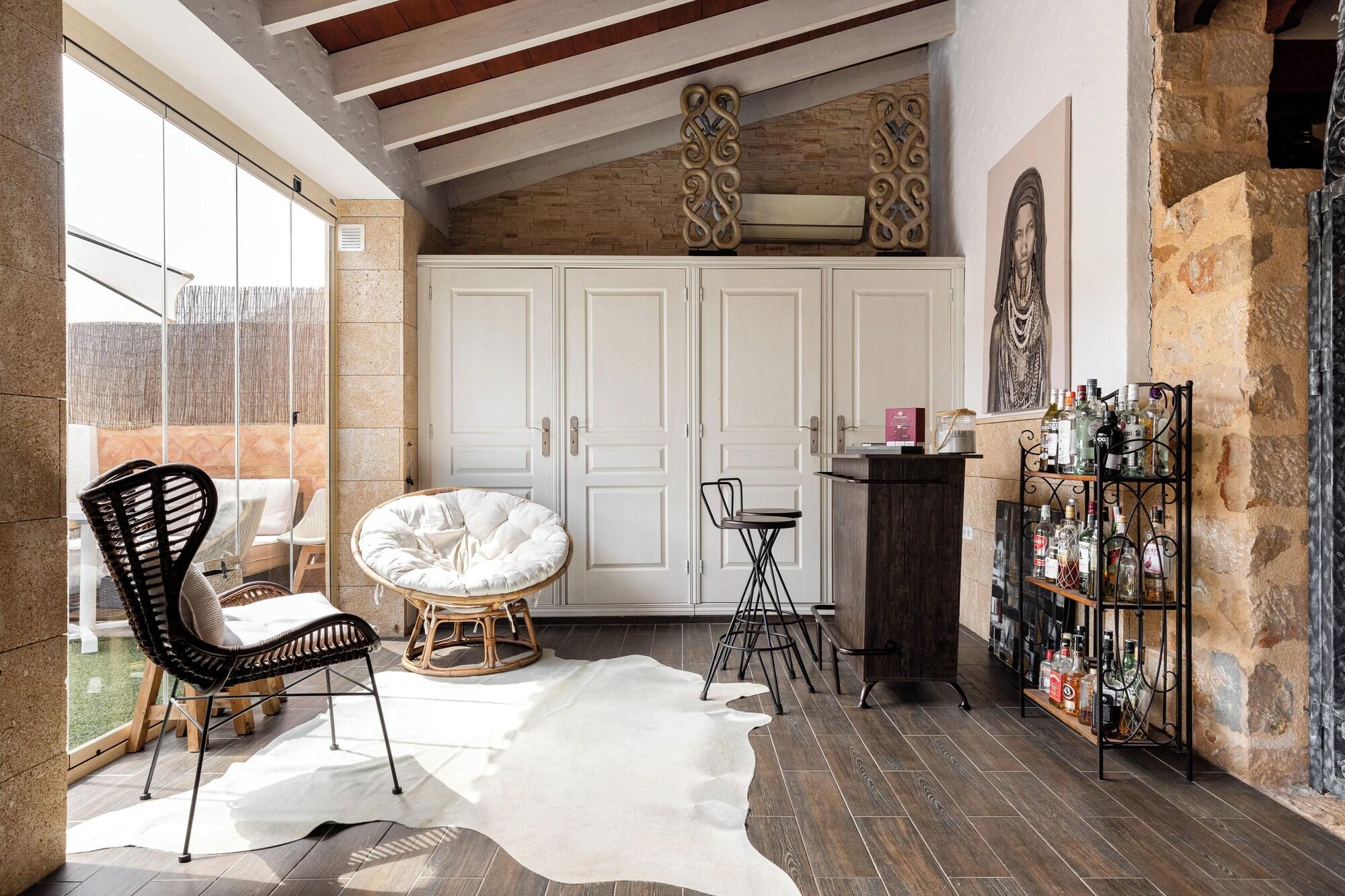 Bar/Salón Casa Mistela