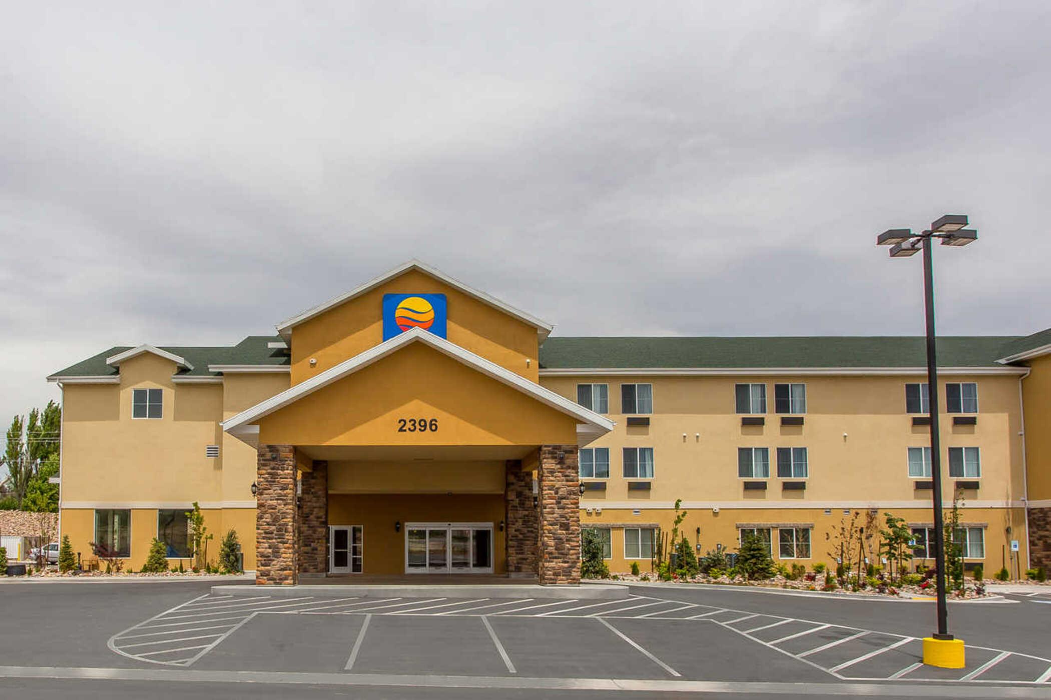 Vista Exterior Comfort Inn & Suites Vernal - National Monument Area