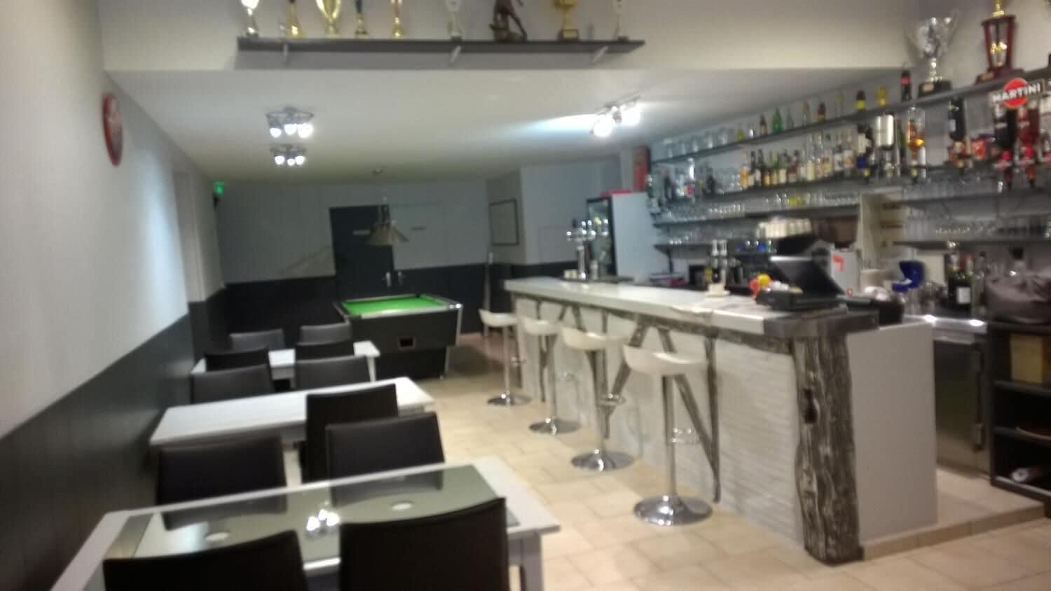 Bar/Salón La Fin De La Faim