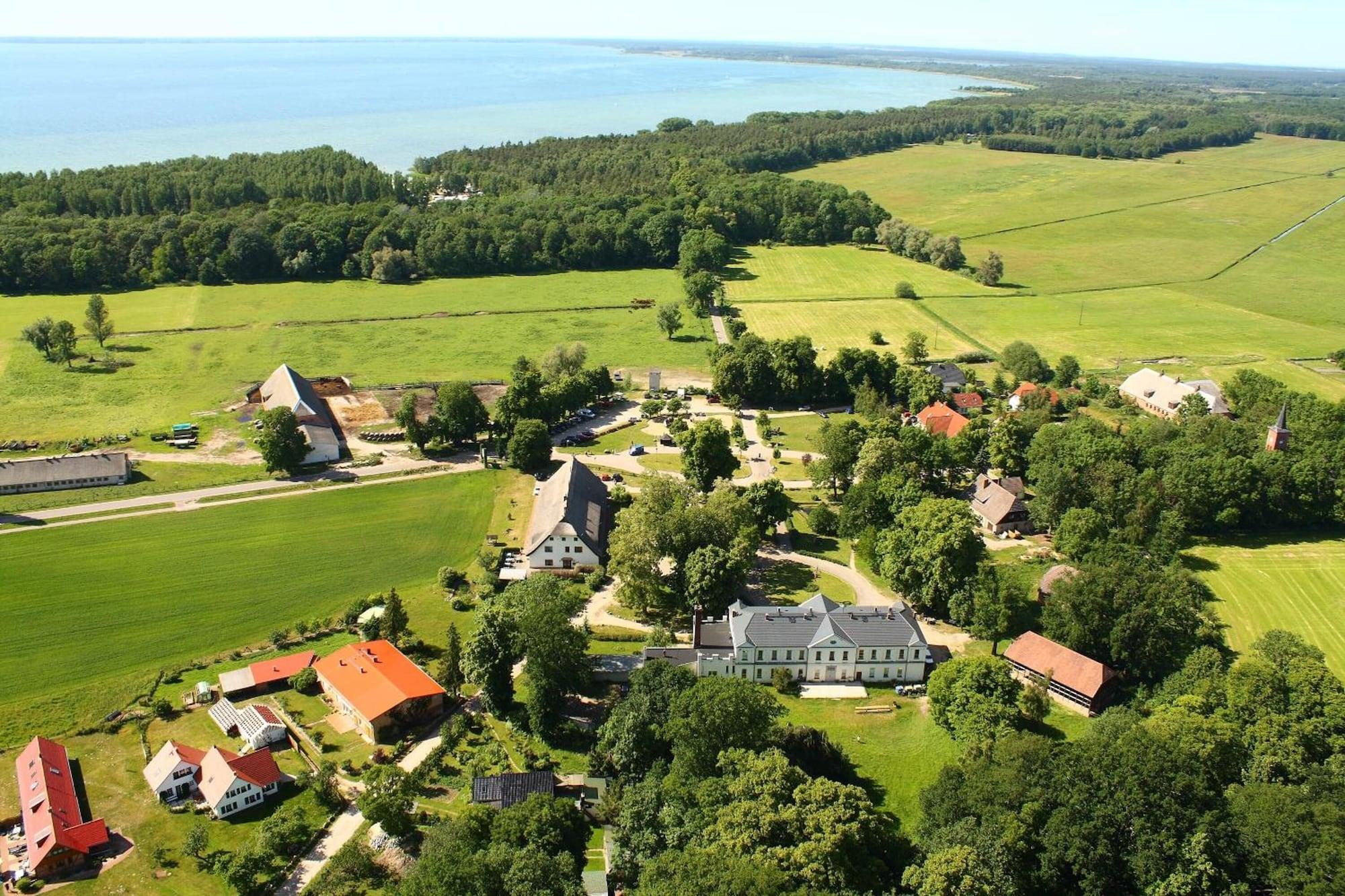 Vista Exterior Hotel Müritz - Park