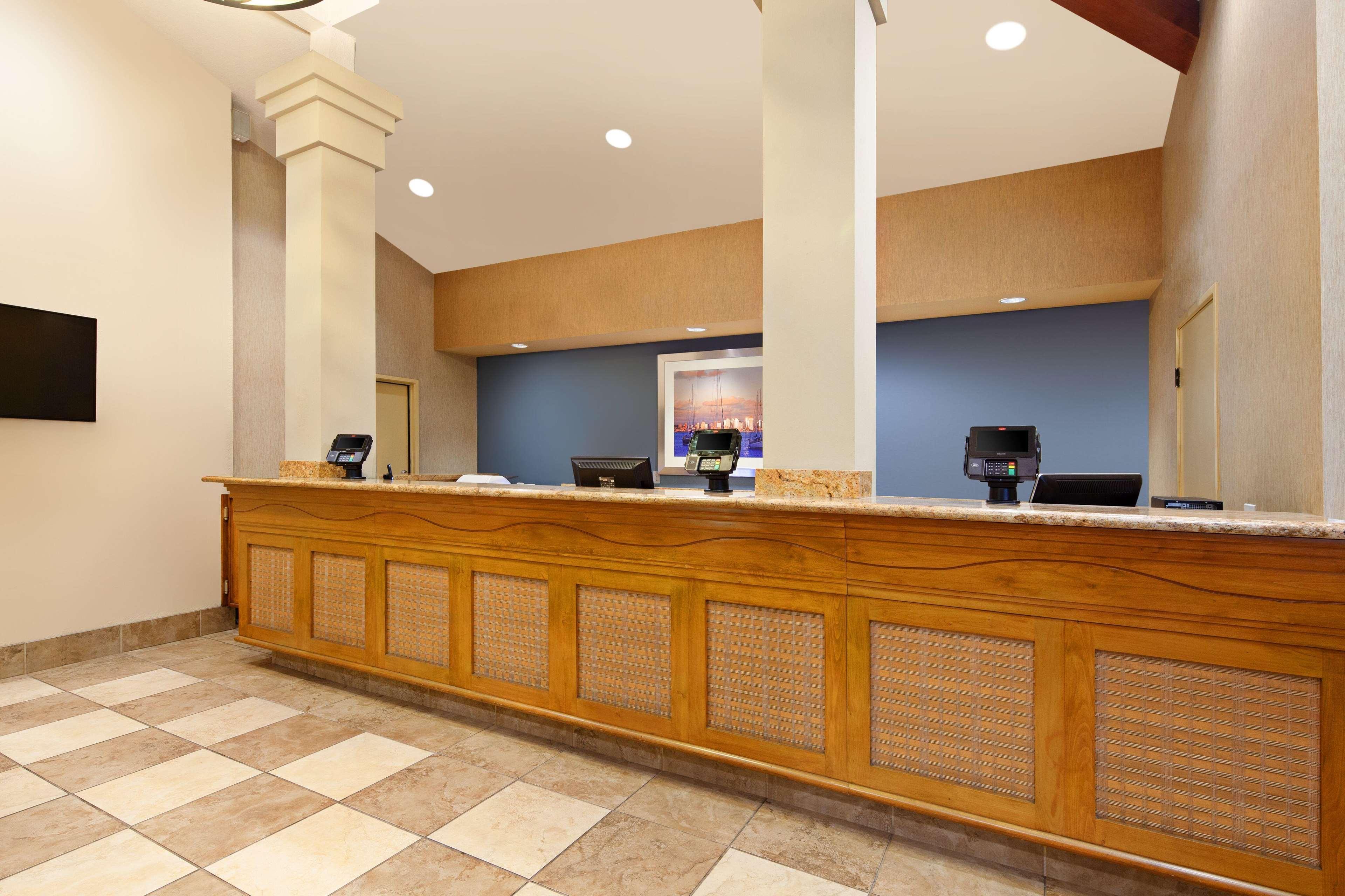 Vista Lobby Best Western Chula Vista/Otay Valley Hotel
