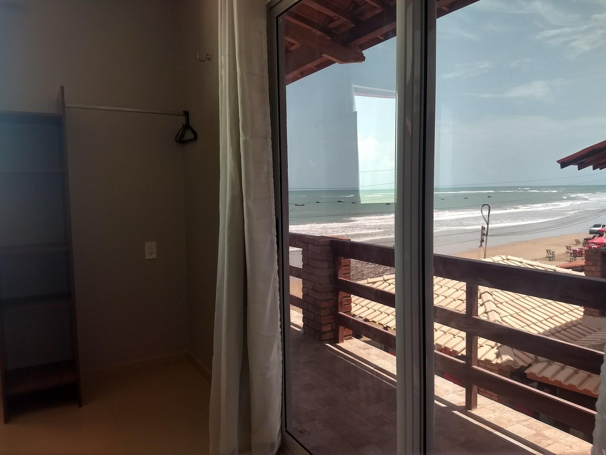 Varios Altas Horas Beach