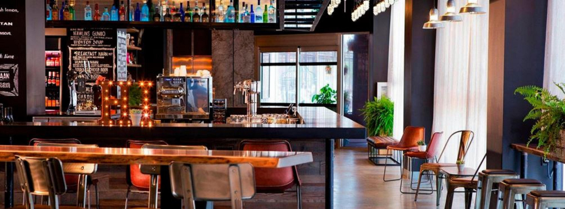 Bar/Salón Moxy Miami Wynwood