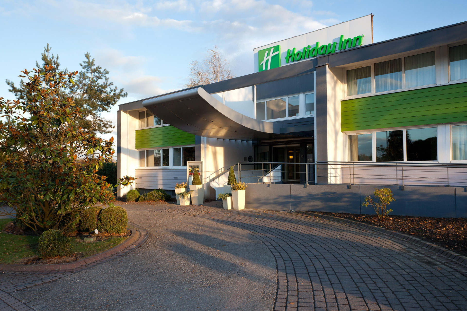 Vista Exterior Holiday Inn Lille - Ouest Englos