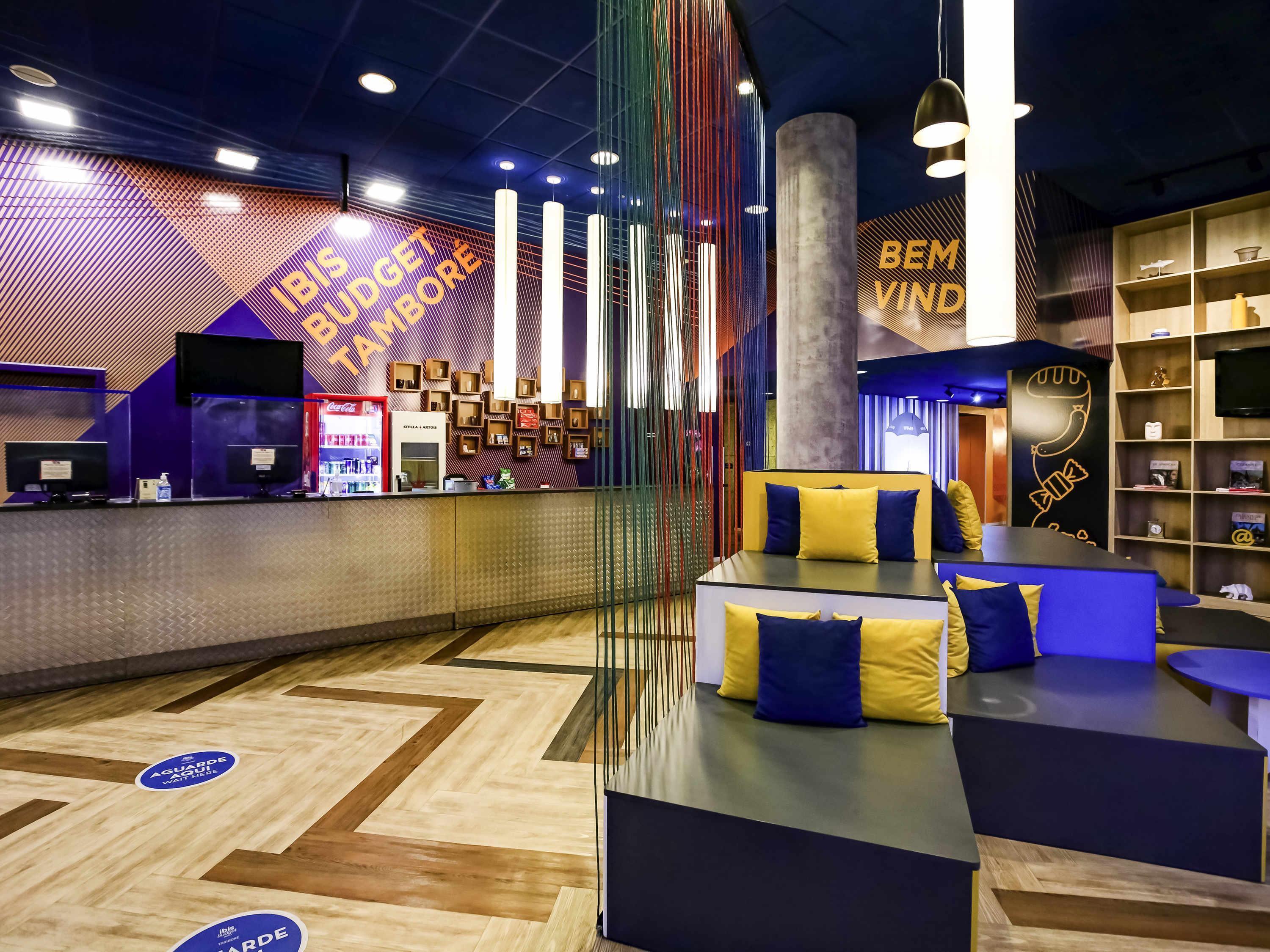 Vista Exterior ibis budget Tambore