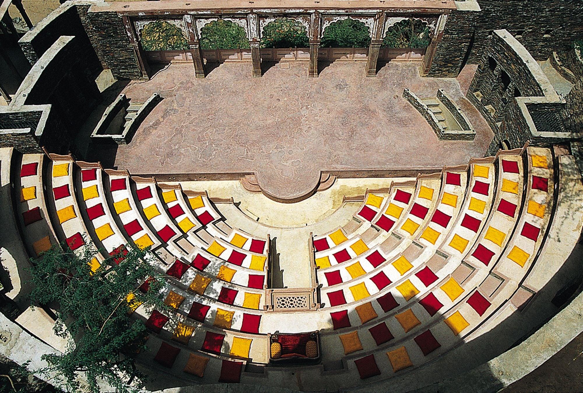 Instalaciones Recreativas Neemrana Fort-Palace