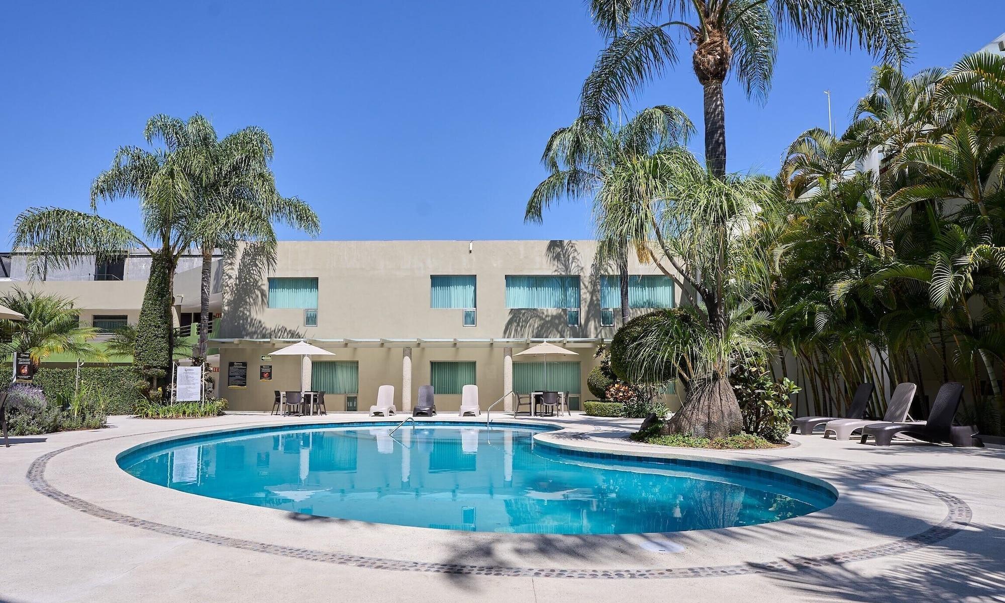 Varios Hotel Estancia Business Class