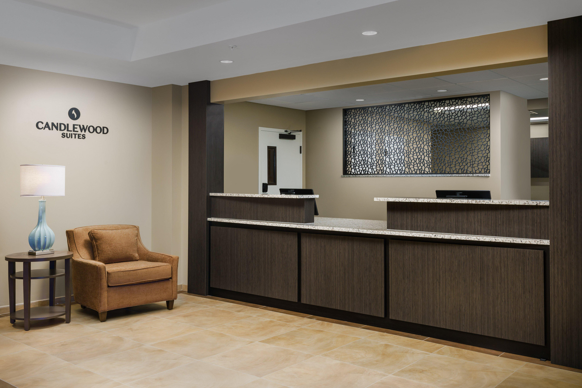 Vista Lobby Candlewood Suites Orlando - Lake Buena Vista by IHG