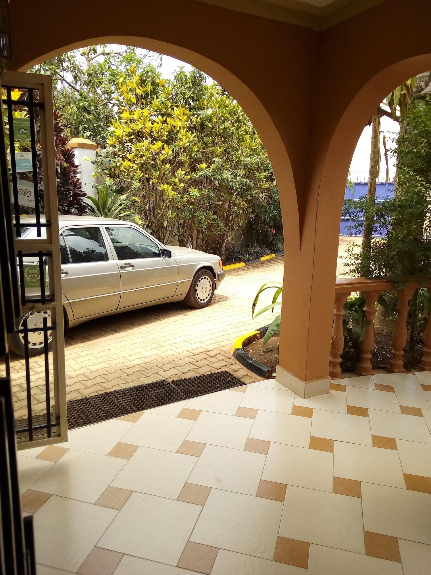 Vista Exterior J Residence Motel Entebbe