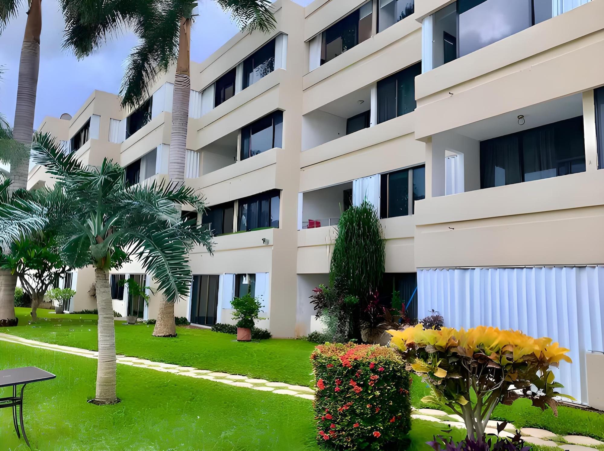 Comodidades del Alojamiento Beachfront and Ocean View Apartment