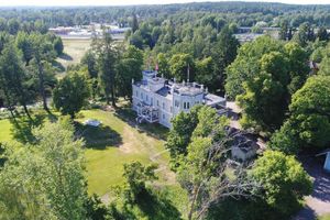 Alojamiento - Kartanohotelli Karhulan Hovi