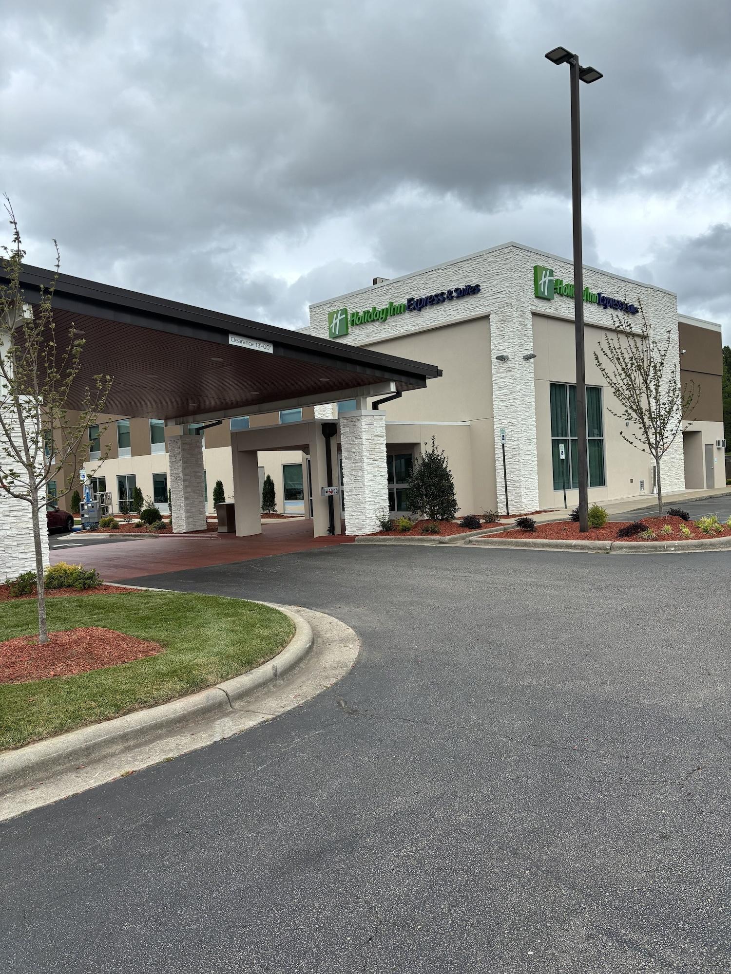 Vista Exterior Holiday Inn Express Hotel & Suites Wilson - Hayes Place by IHG