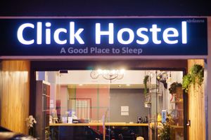 Alojamiento - Click Hostel