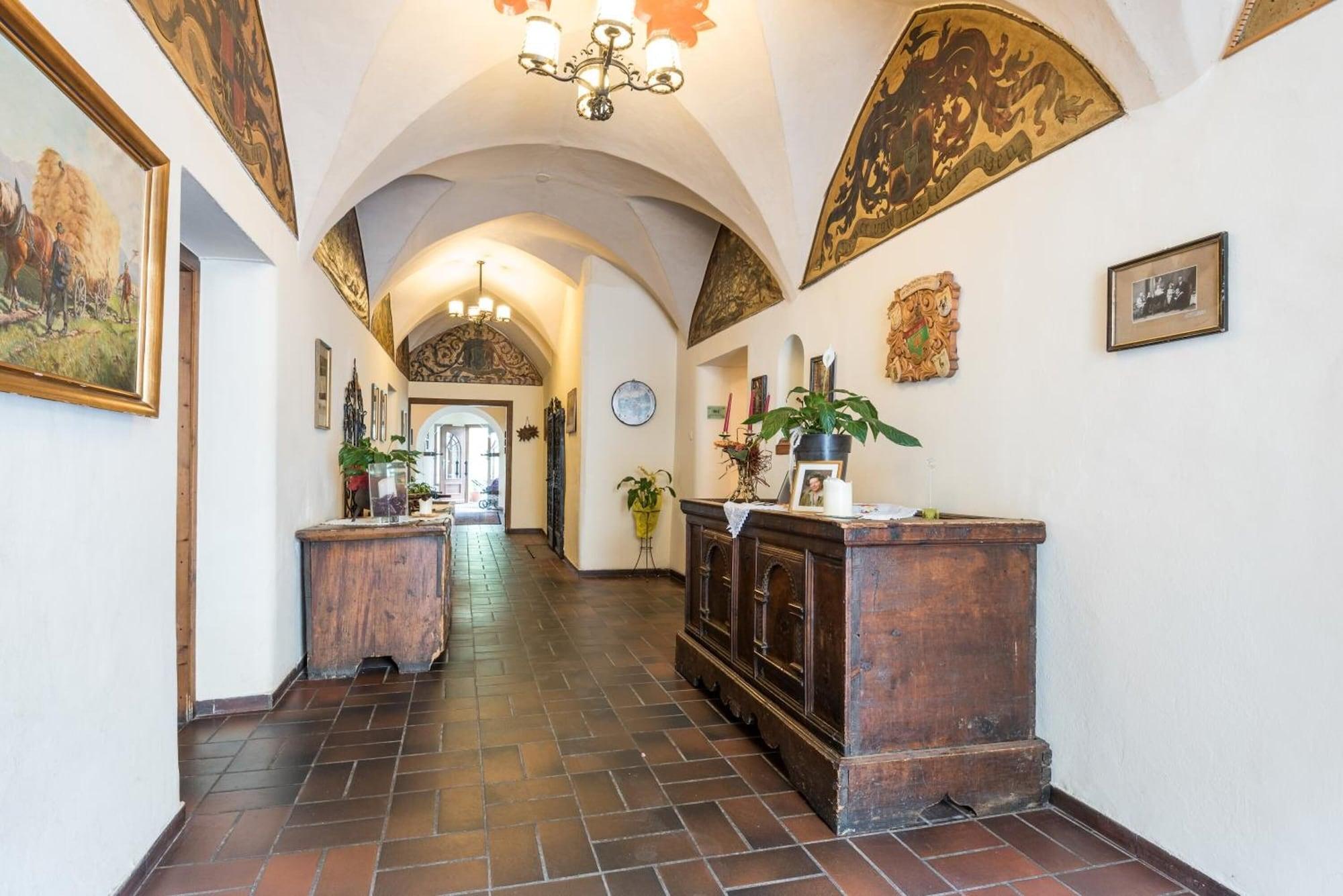 Vista Lobby Hotel Post
