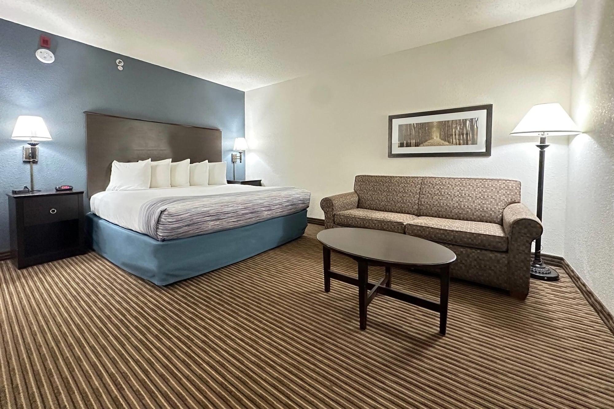 Habitación AmericInn by Wyndham Menominee