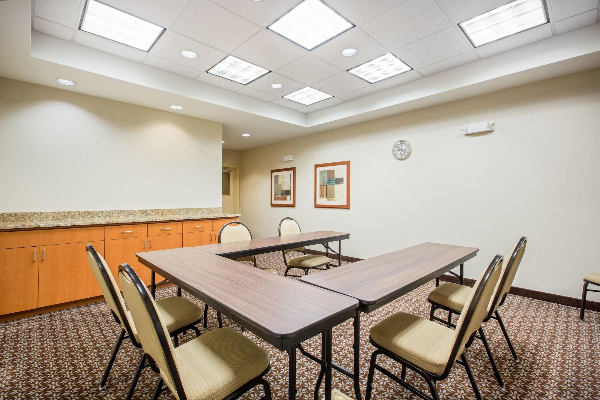 Sala de Reuniones Candlewood Suites Pittsburgh Cranberry by IHG