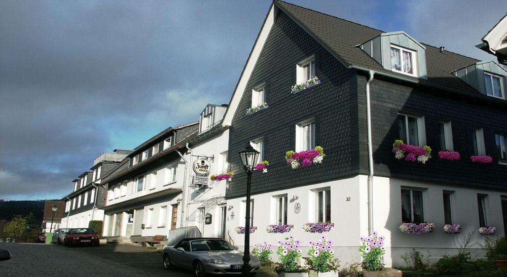 Varios Blumenhotel