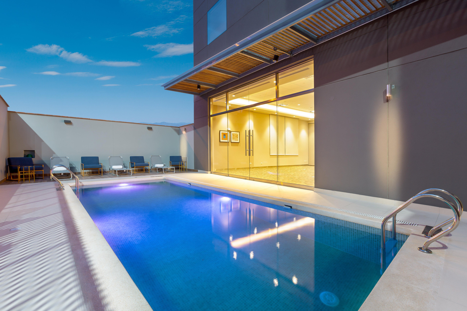 Vista Piscina Holiday Inn Piura by IHG