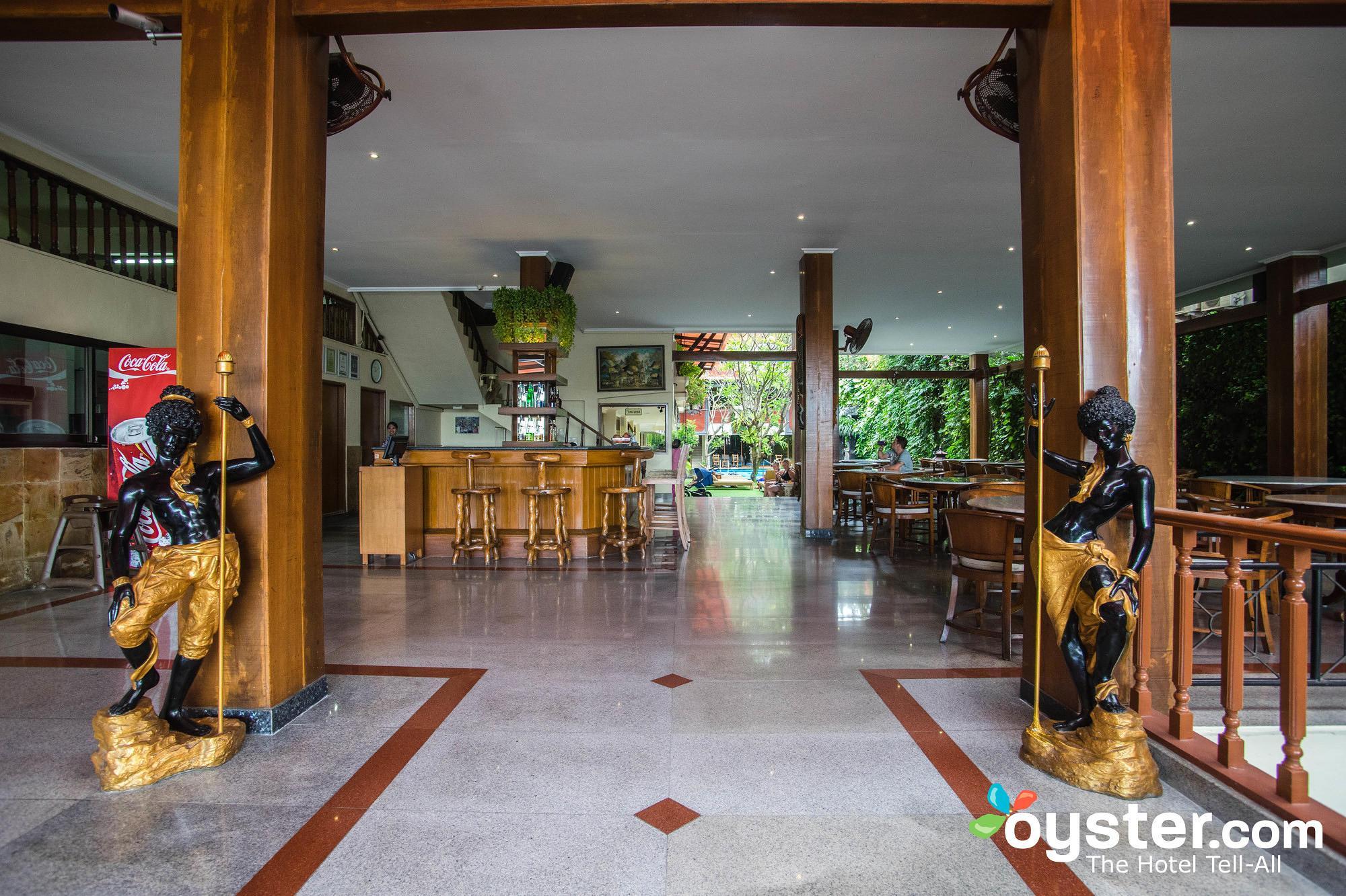 Vista Lobby Green Garden Hotel