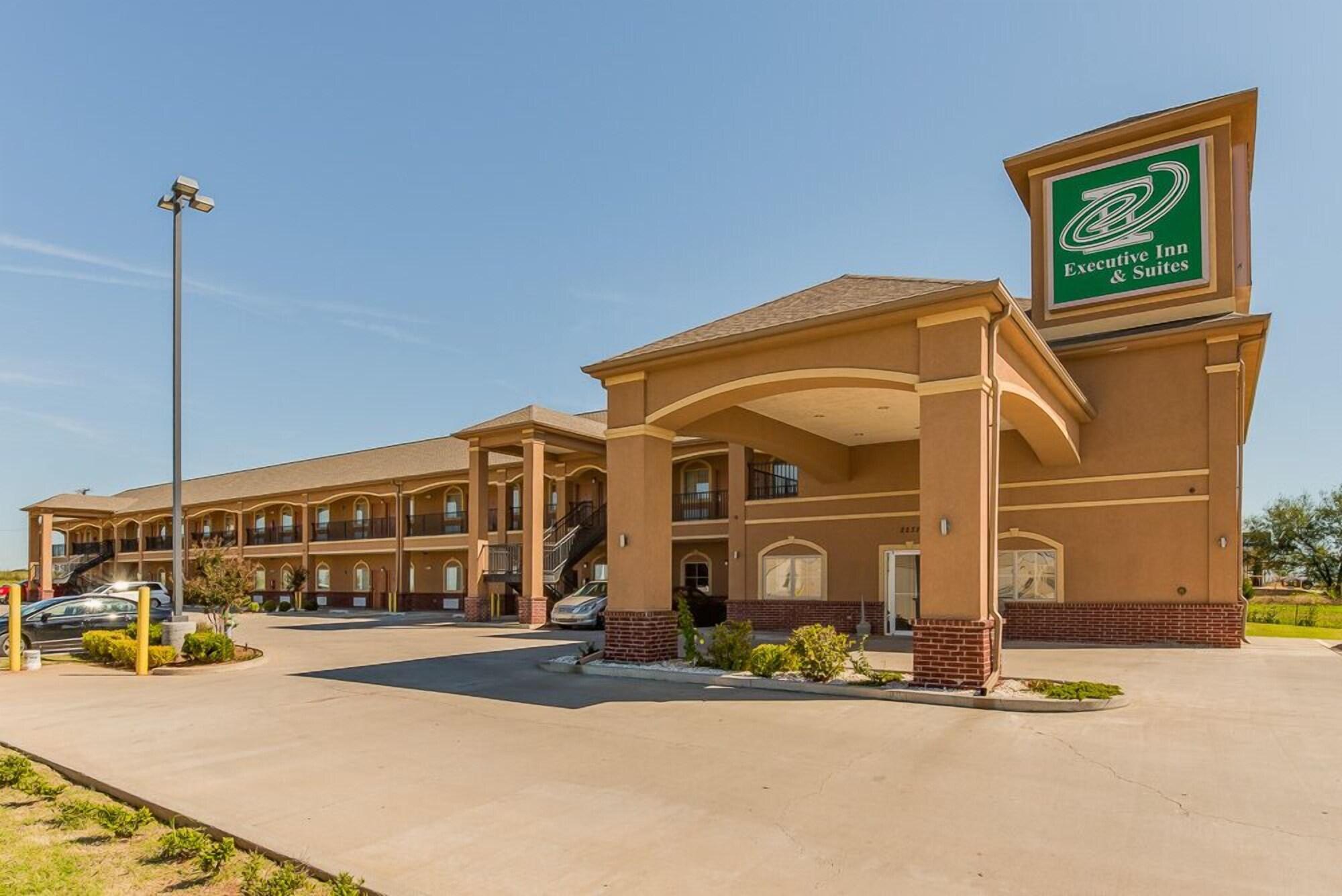 Varios Executive Inn and Suites Cushing