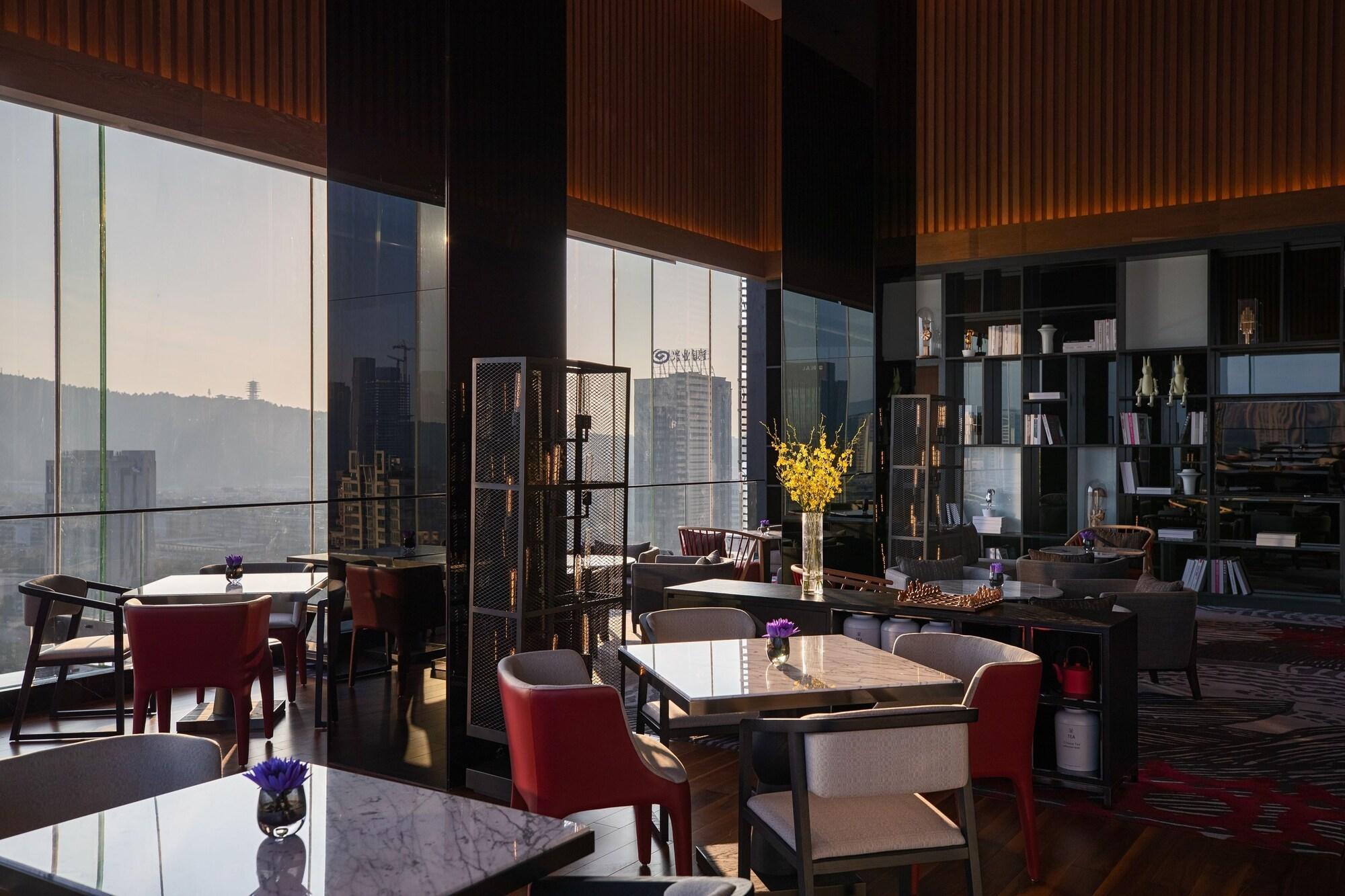 Vista Lobby Renaissance Hangzhou Northeast Hotel