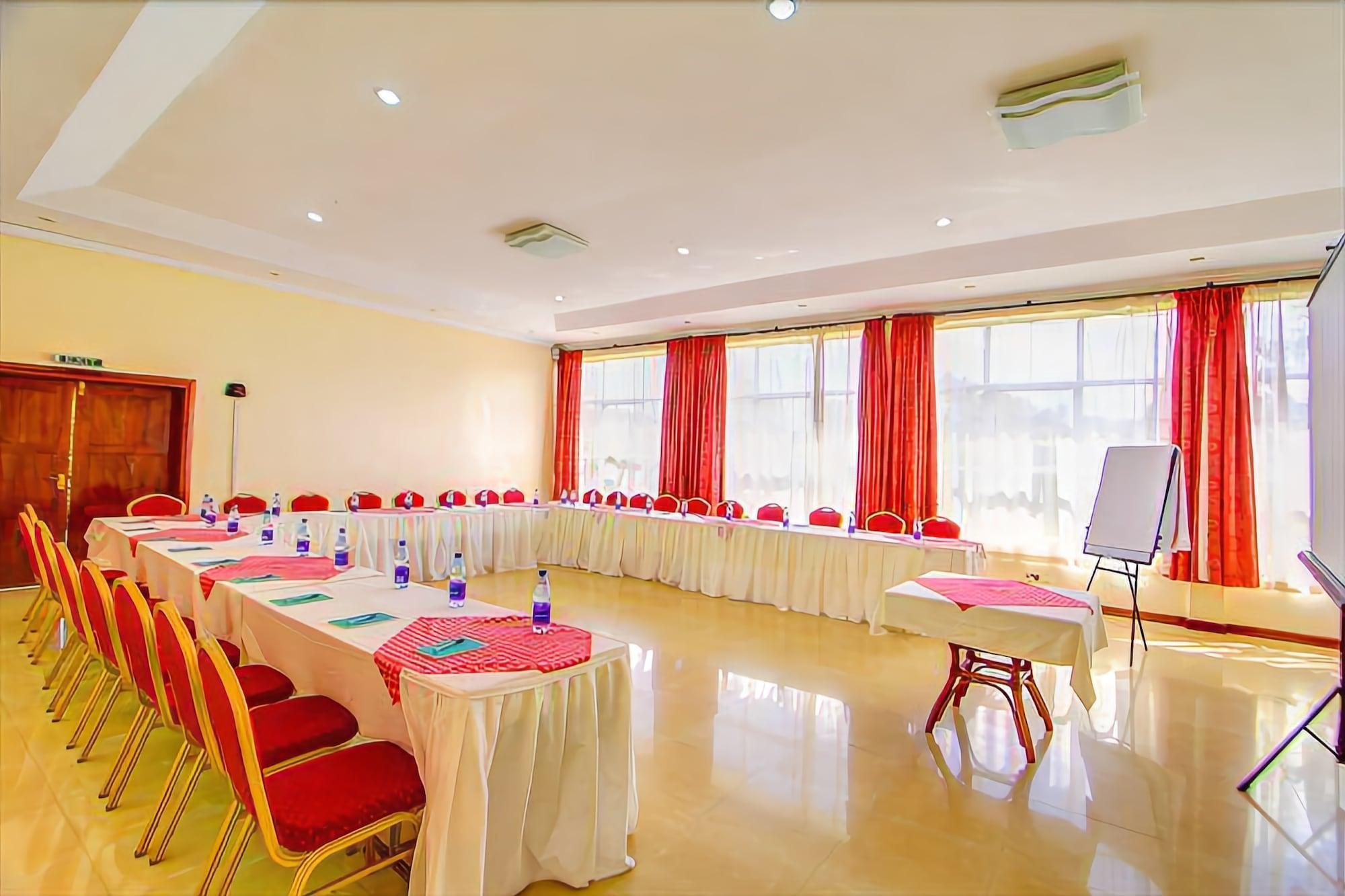 Sala de Reuniones Poa Place Resort & Hotel - Where Nature Meets Comfort
