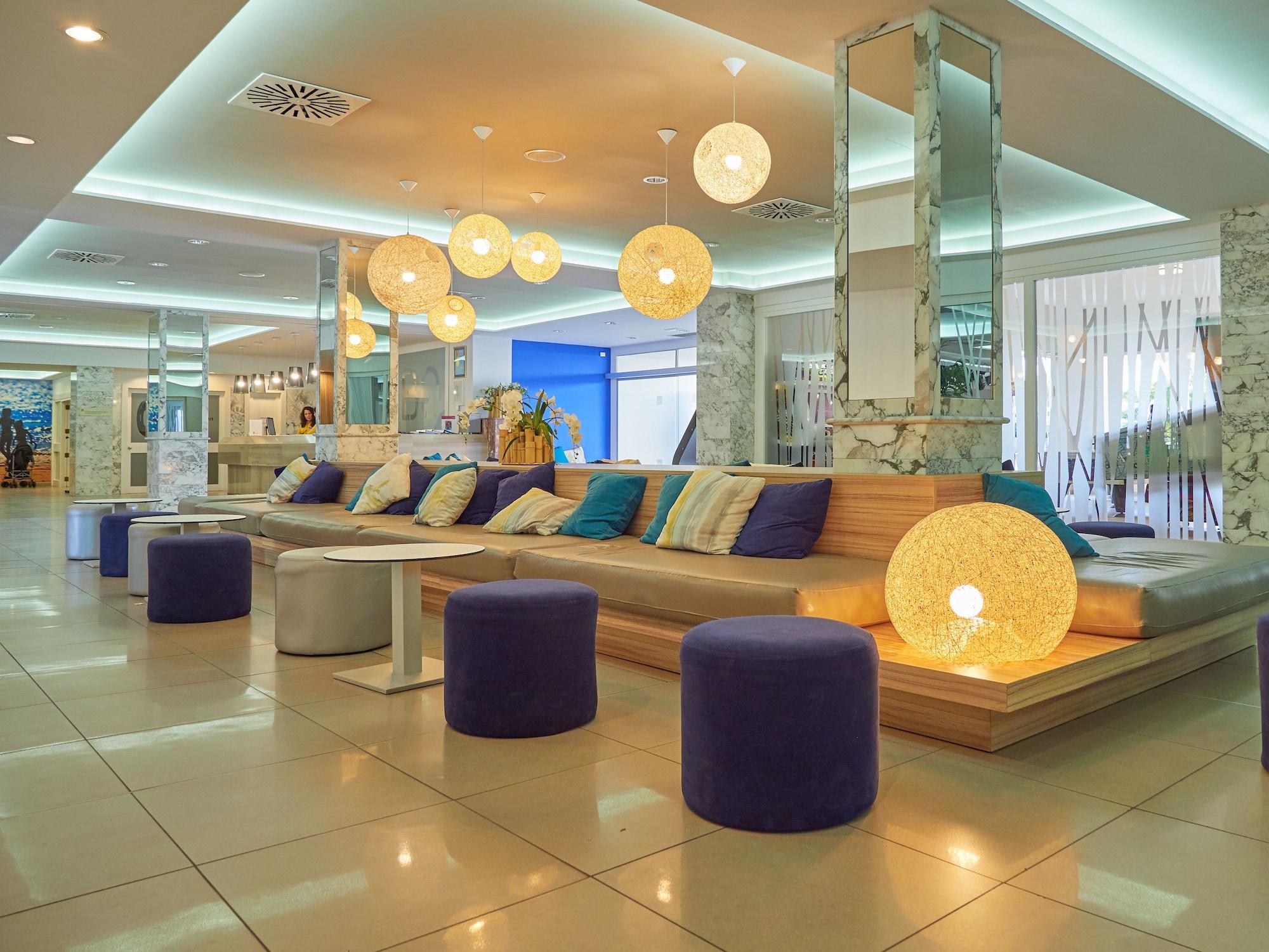 Vista Lobby BQ Delfín Azul Hotel