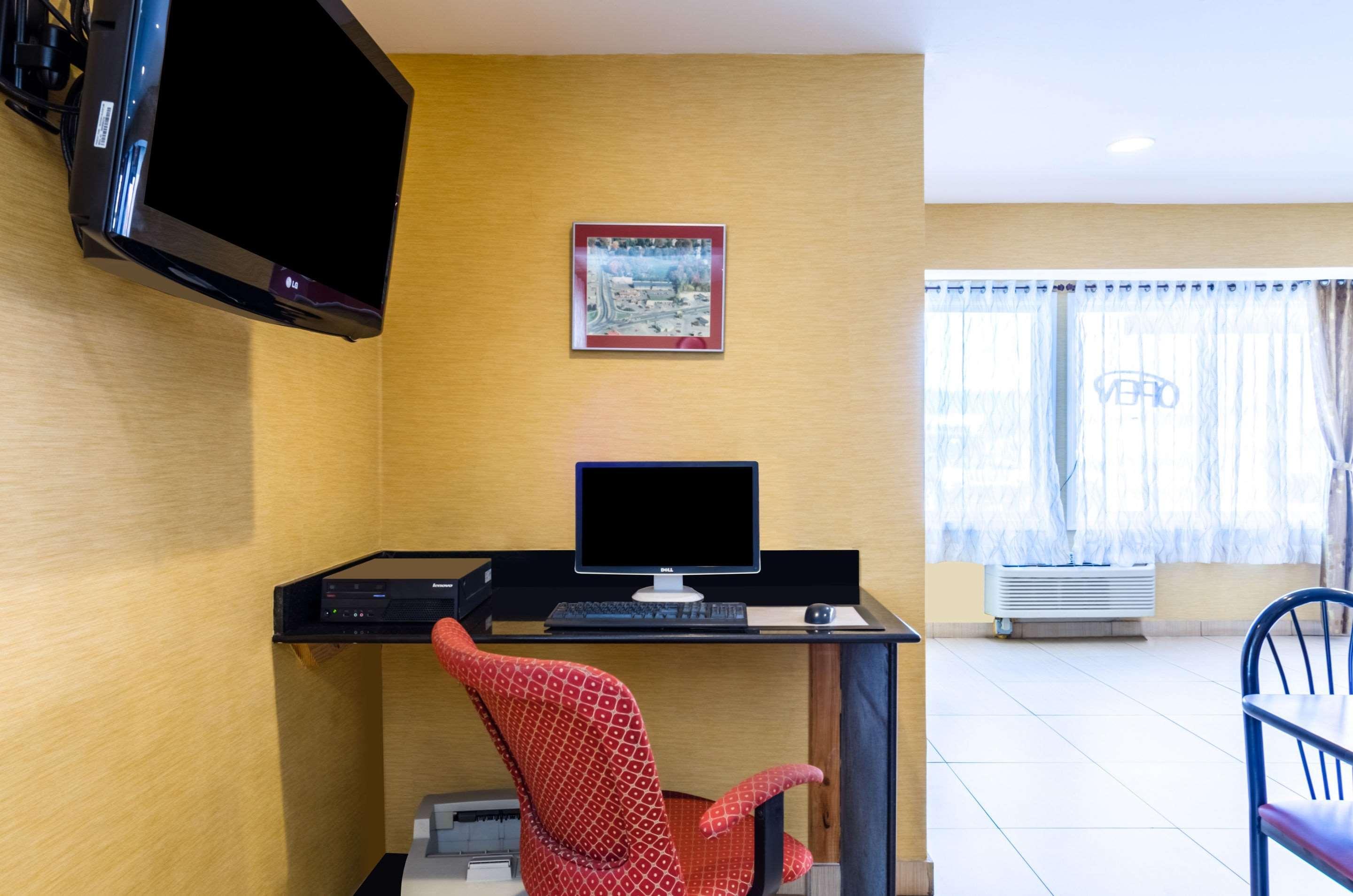 Centro de Negocios FairBridge Inn Express