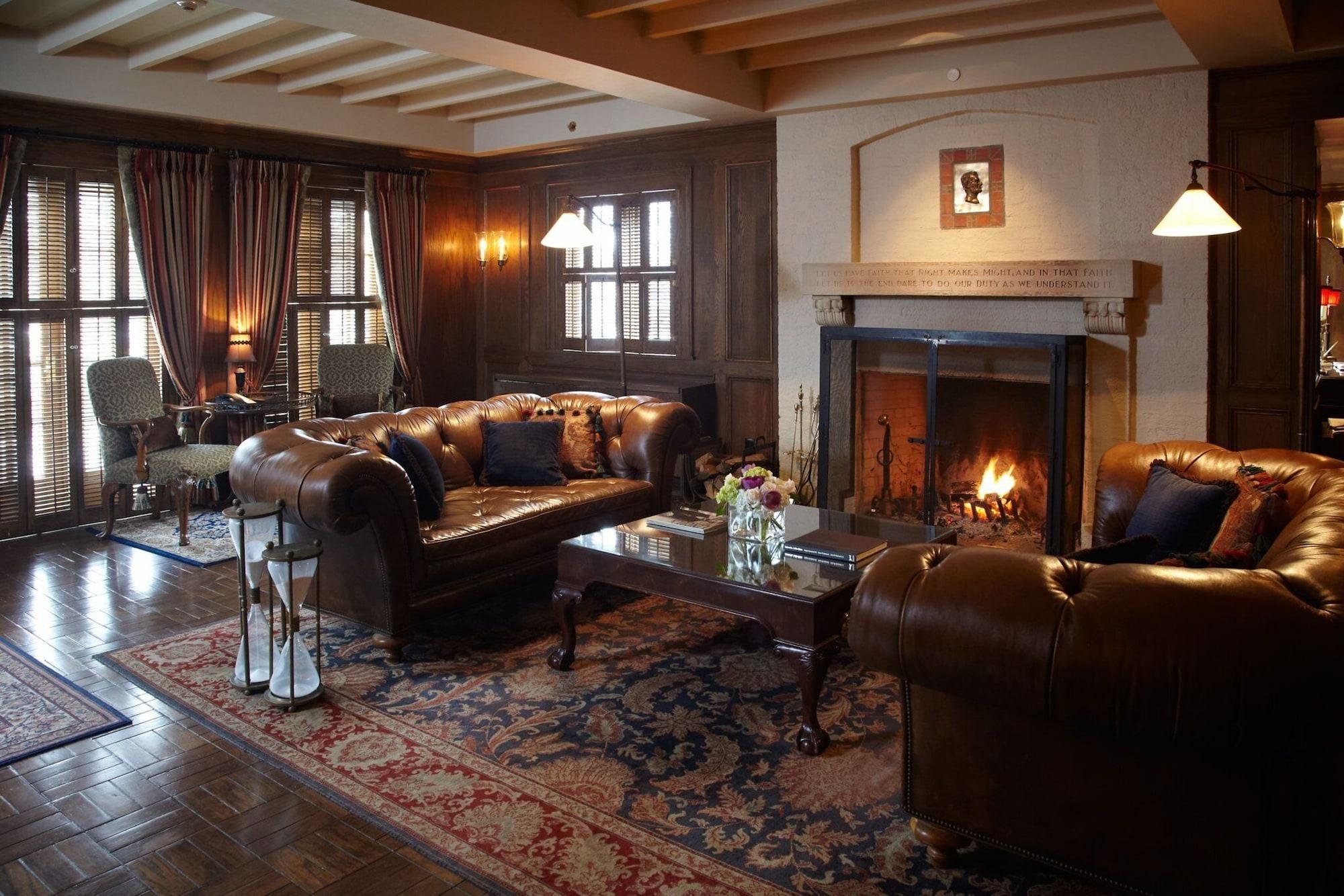 Vista Lobby The American Club