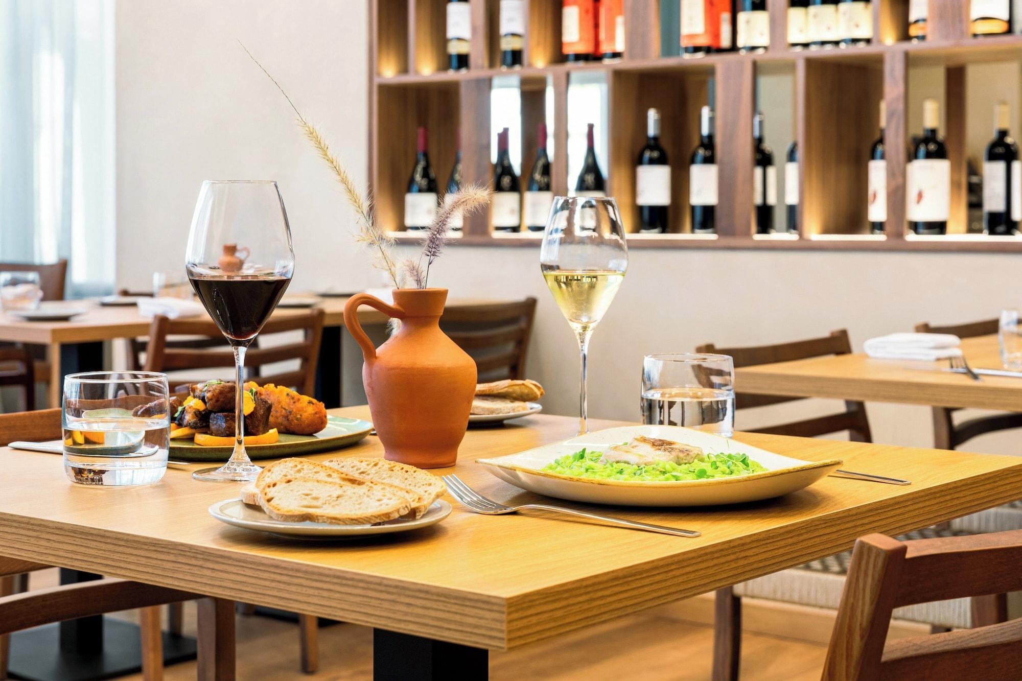 Restaurant Holiday Inn Beja by IHG