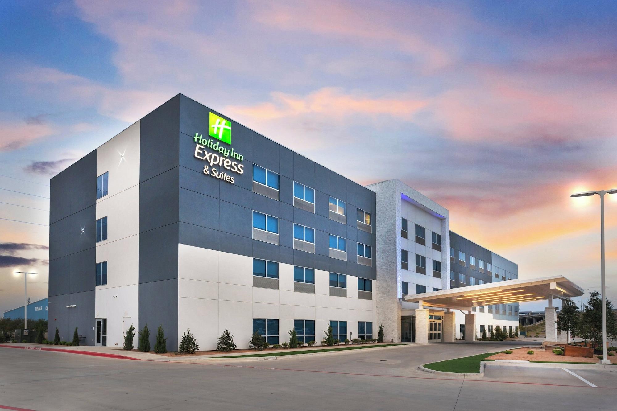 Varios Holiday Inn Express & Suites Waco Downtown by IHG