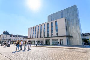 Alojamiento - Hampton by Hilton Tours Centre