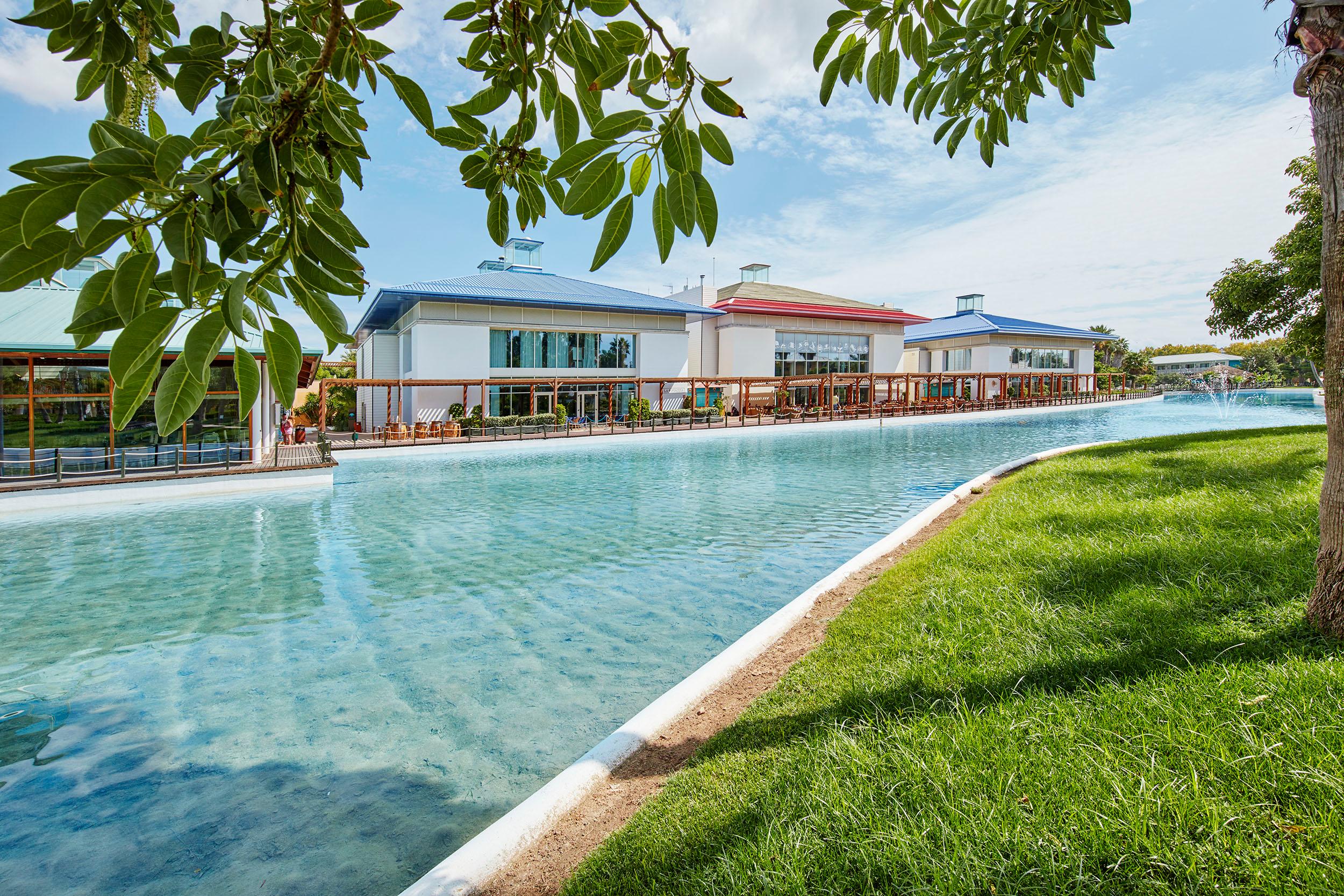 Vista Exterior Portaventura Hotel Caribe + Tickets Included