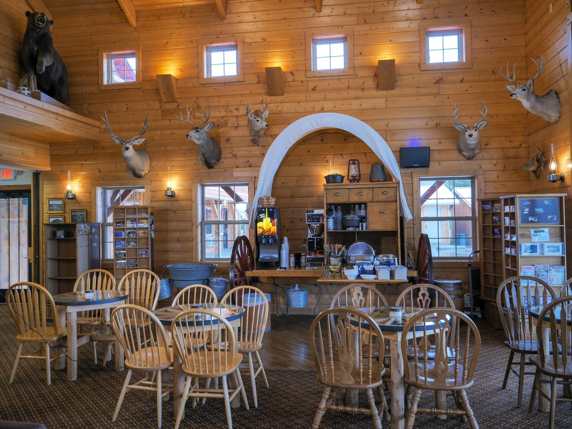 Bar/Salón Range Country Lodging