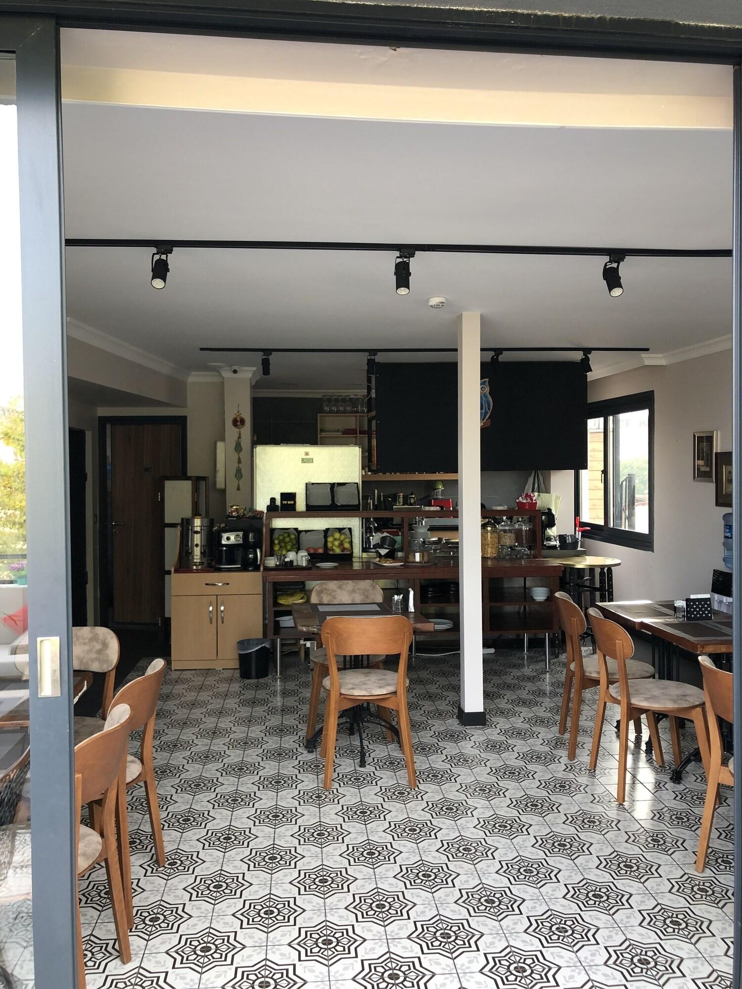 Bar/Salón Nomade Oldcity