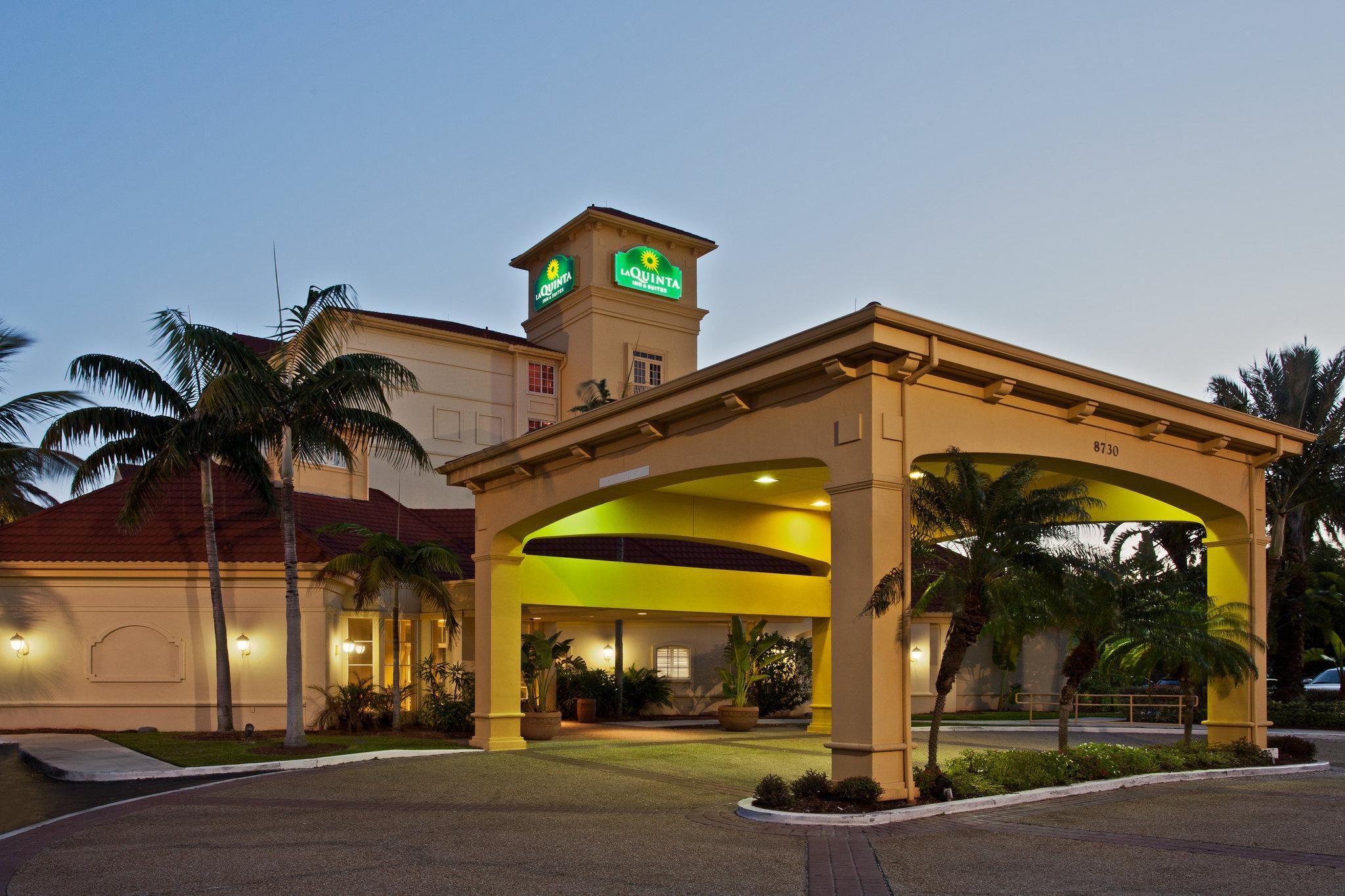Vista Exterior La Quinta Inn & Suites by Wyndham Miami Airport West