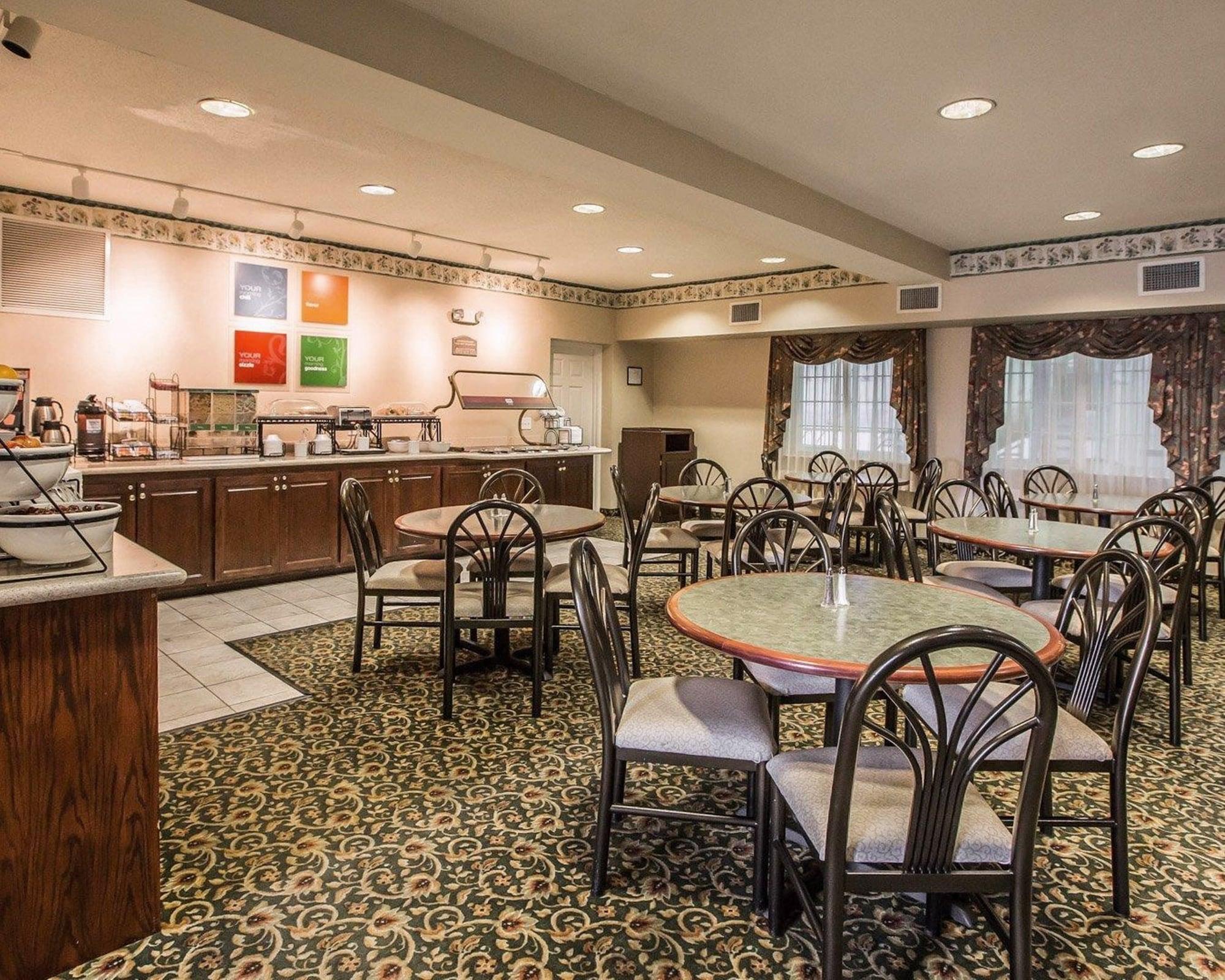 Restaurant Quality Inn & Suites Dixon near I-88