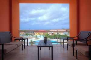 Alquiler Vacacional - Only 3 minutes drive away from Eagle Beach. Spacious 3 bed/2 bath apartment.