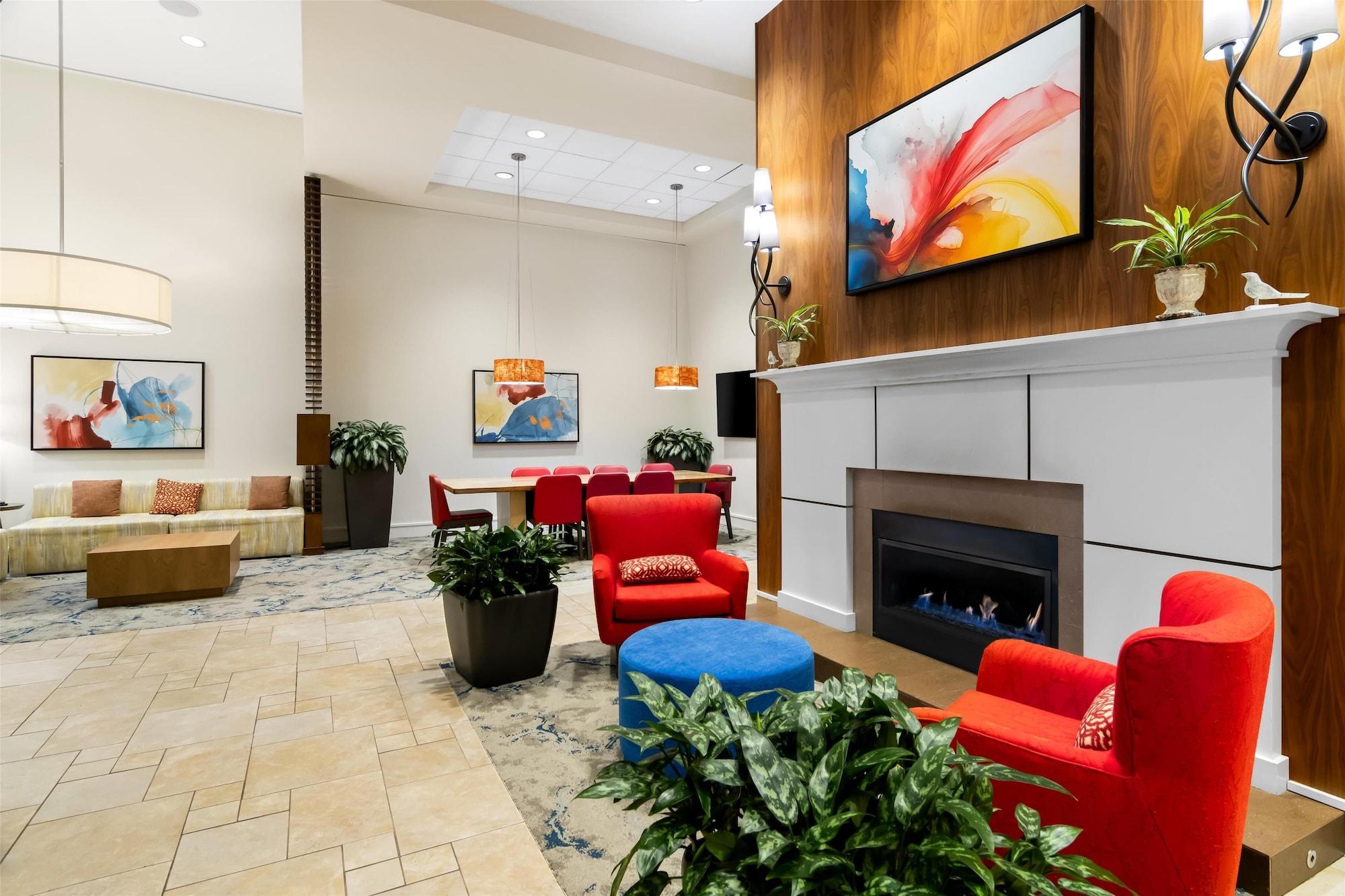 Vista Lobby Hilton Garden Inn Chicago Downtown Riverwalk