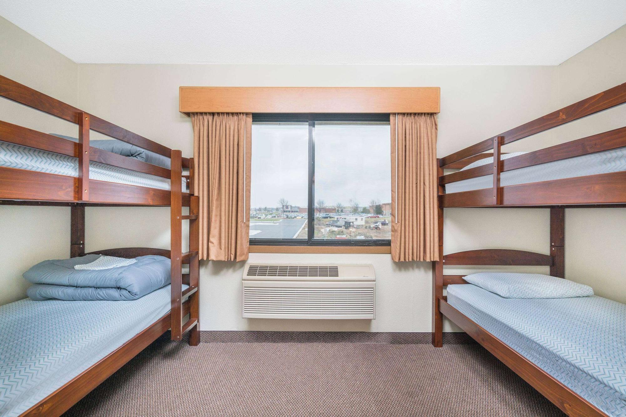 Habitación Days Inn & Suites by Wyndham Baxter Brainerd Area