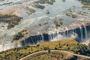 Actividad - Senderismo y tirolina en las Cataratas Victoria
