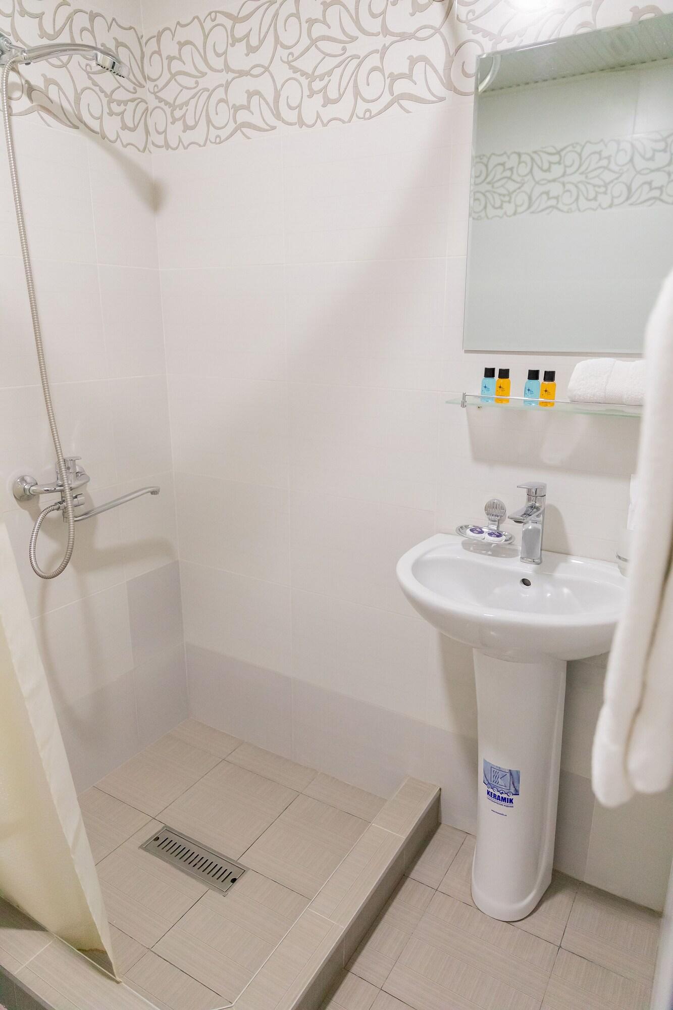 Equipamiento de Habitación Big Star Hotel