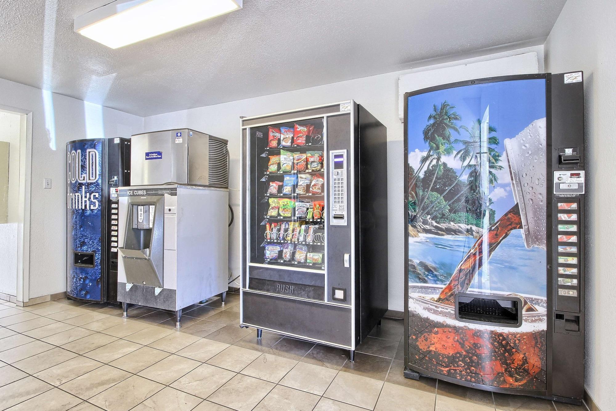 Instalaciones Recreativas Motel 6 Tulare, CA