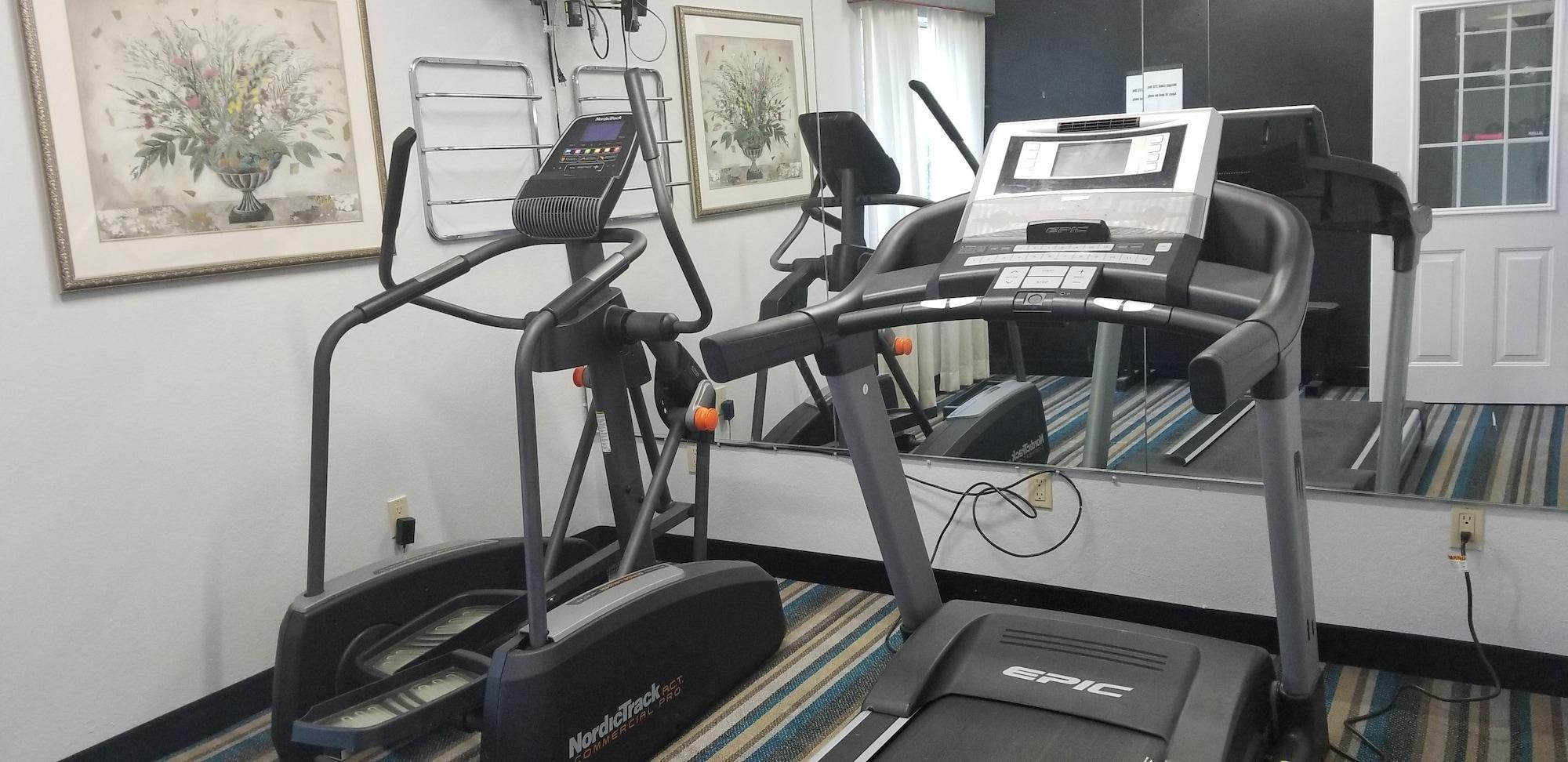 Gimnasio HomeBridge Inn and Suites