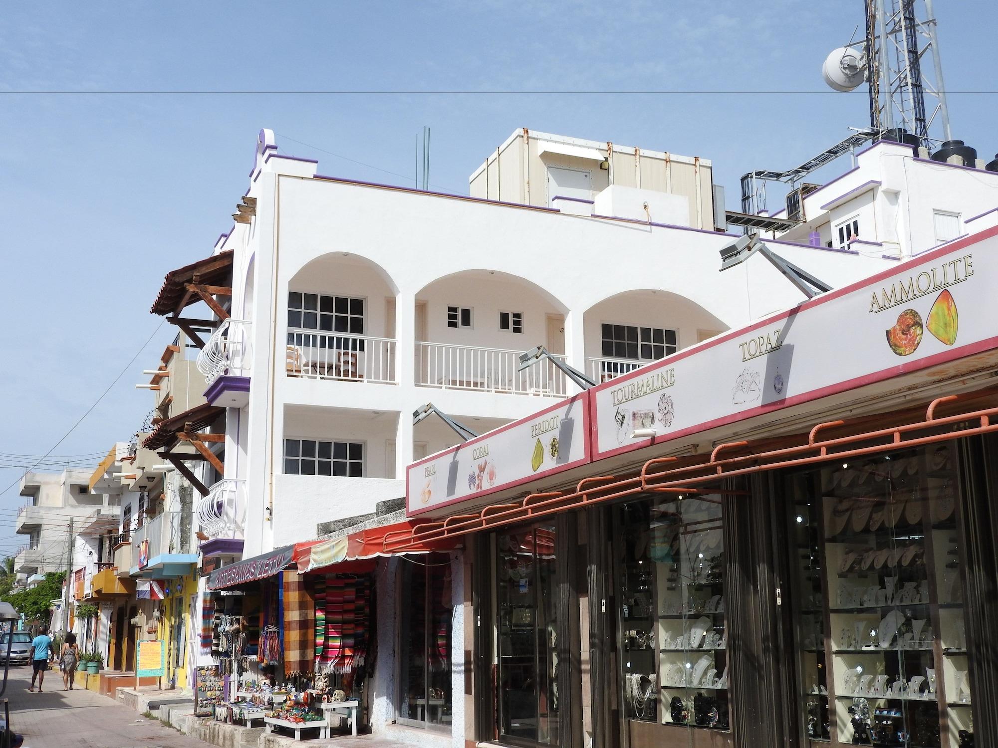 Vista Exterior Hotel Marcianito