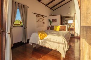 Alquiler Temporario - Feel right at home in paradise in the eco friendly, off-grid home on Isla Colon.