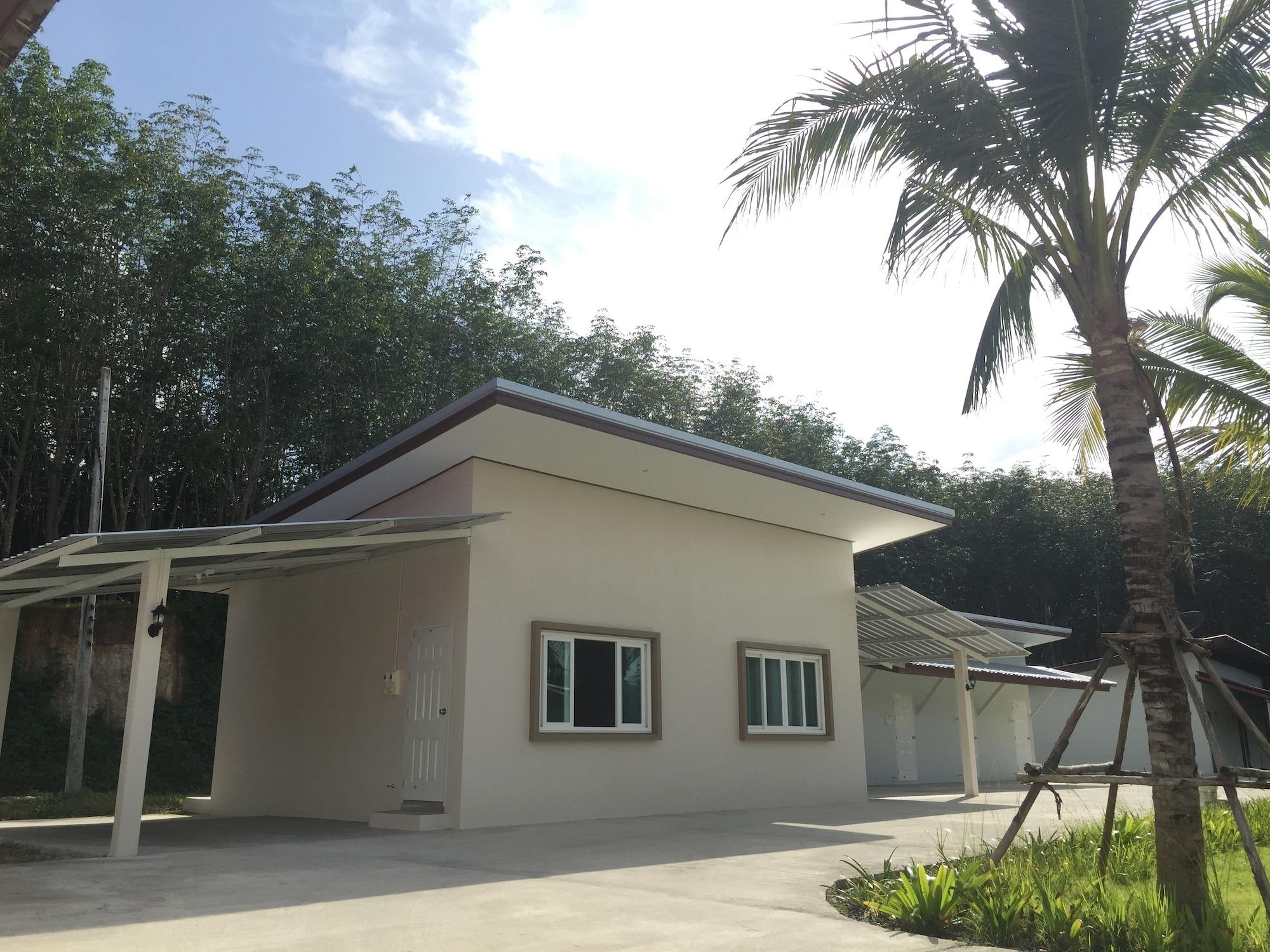 Vista Exterior Prangthong Garden Home