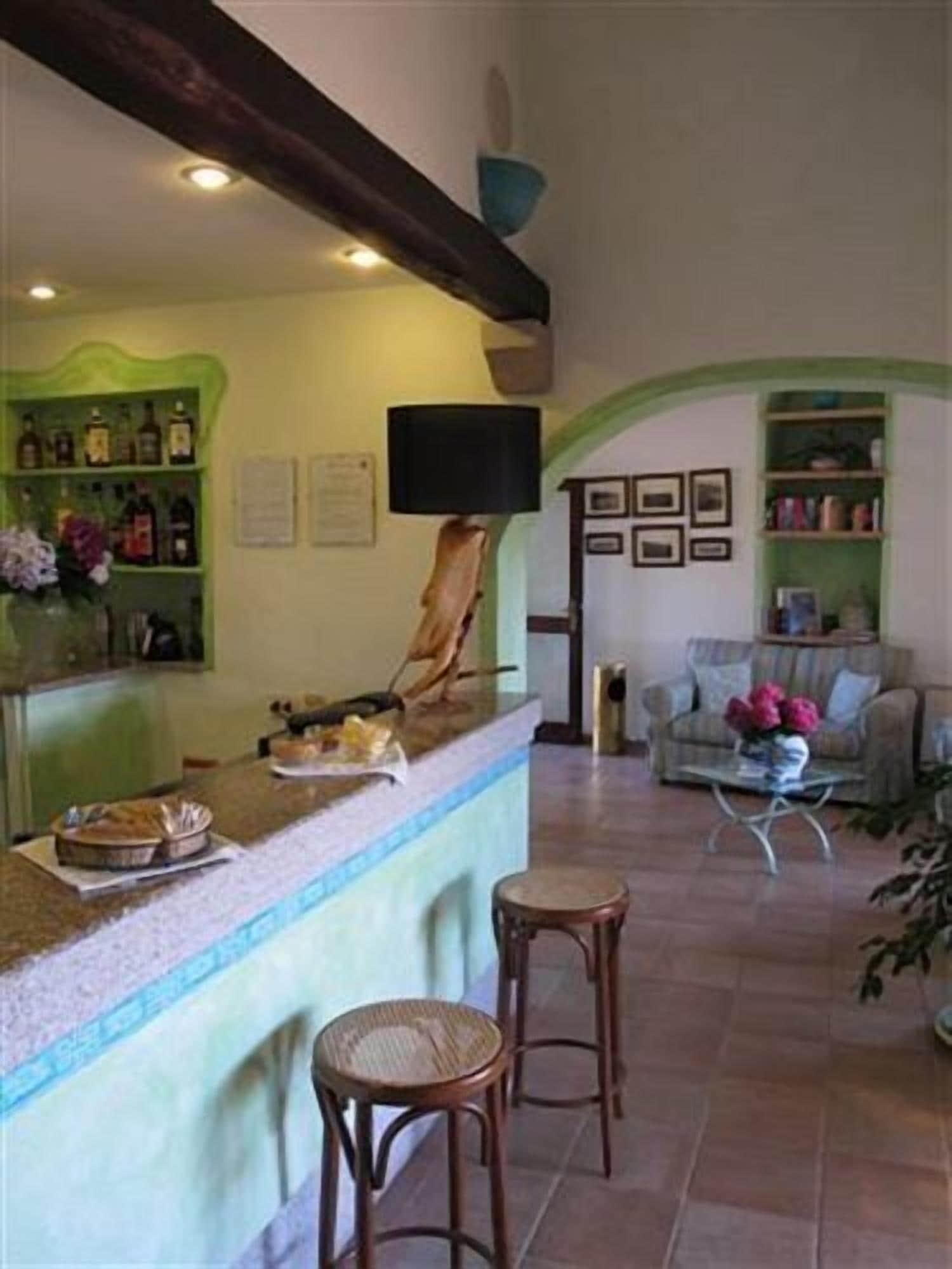 Bar/Salón Hotel Tre Monti