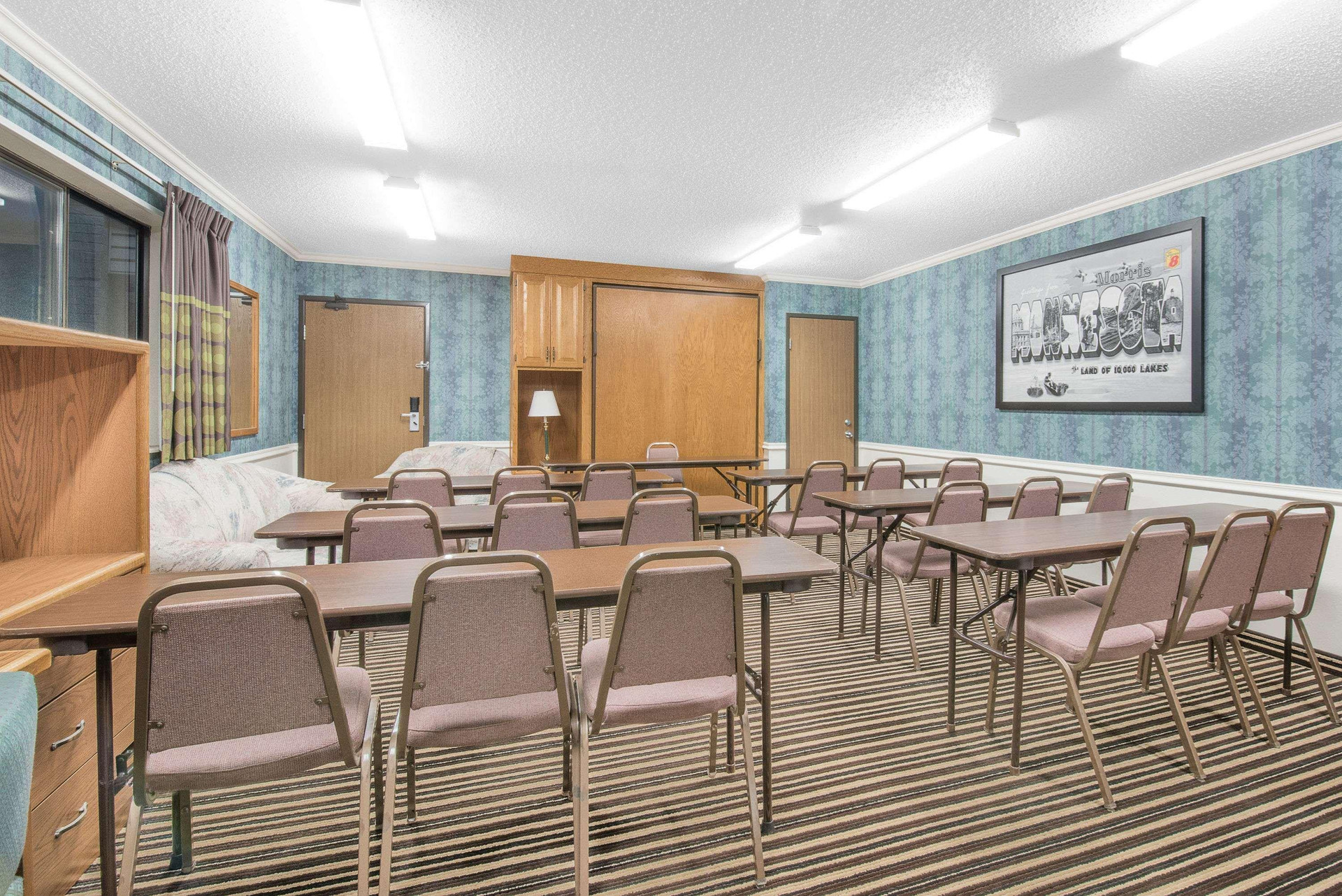Centro de Negocios Super 8 by Wyndham Morris